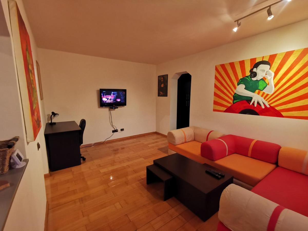 Comfy & Pleasant Apartment 10 Min Walk To Downtown Temešvár Exteriér fotografie